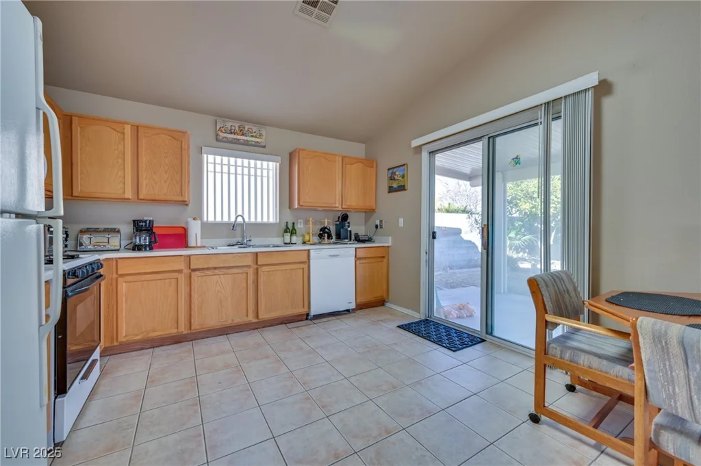 5916 Naperville, Las Vegas, NV 89130