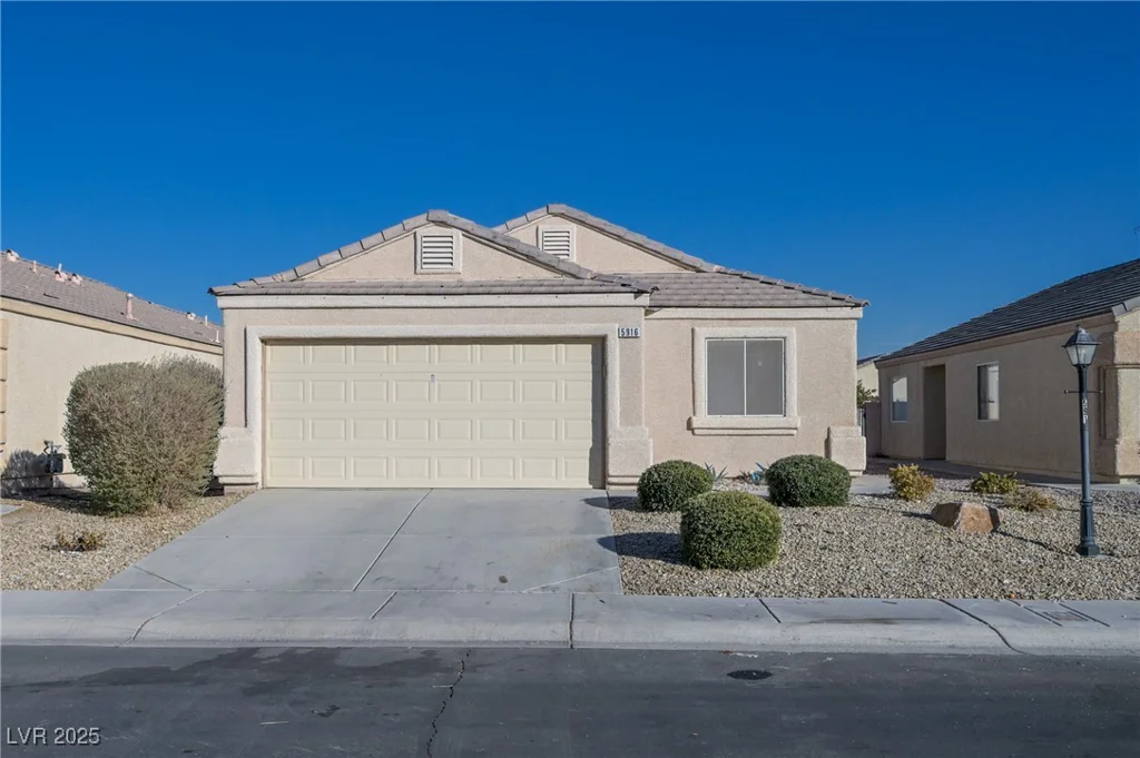 5916 Naperville, Las Vegas, NV 89130