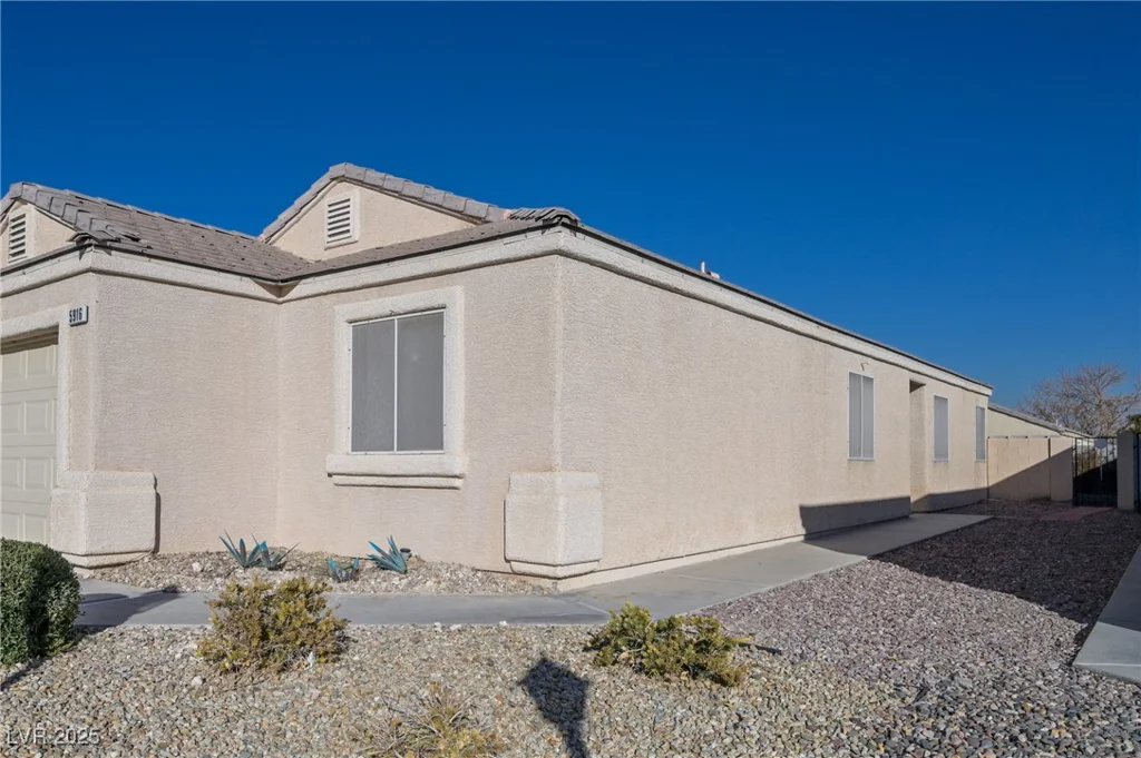 5916 Naperville, Las Vegas, NV 89130