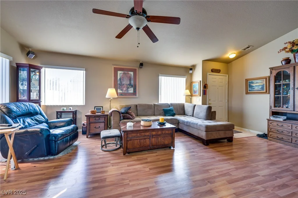 5916 Naperville, Las Vegas, NV 89130