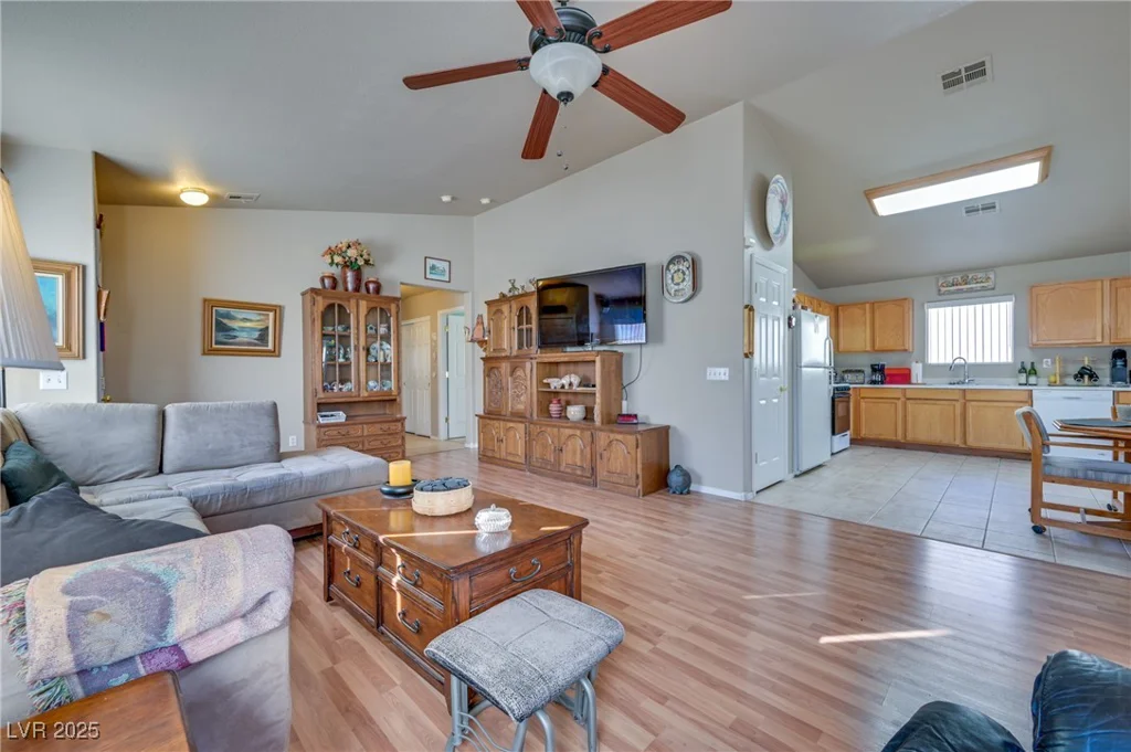 5916 Naperville, Las Vegas, NV 89130