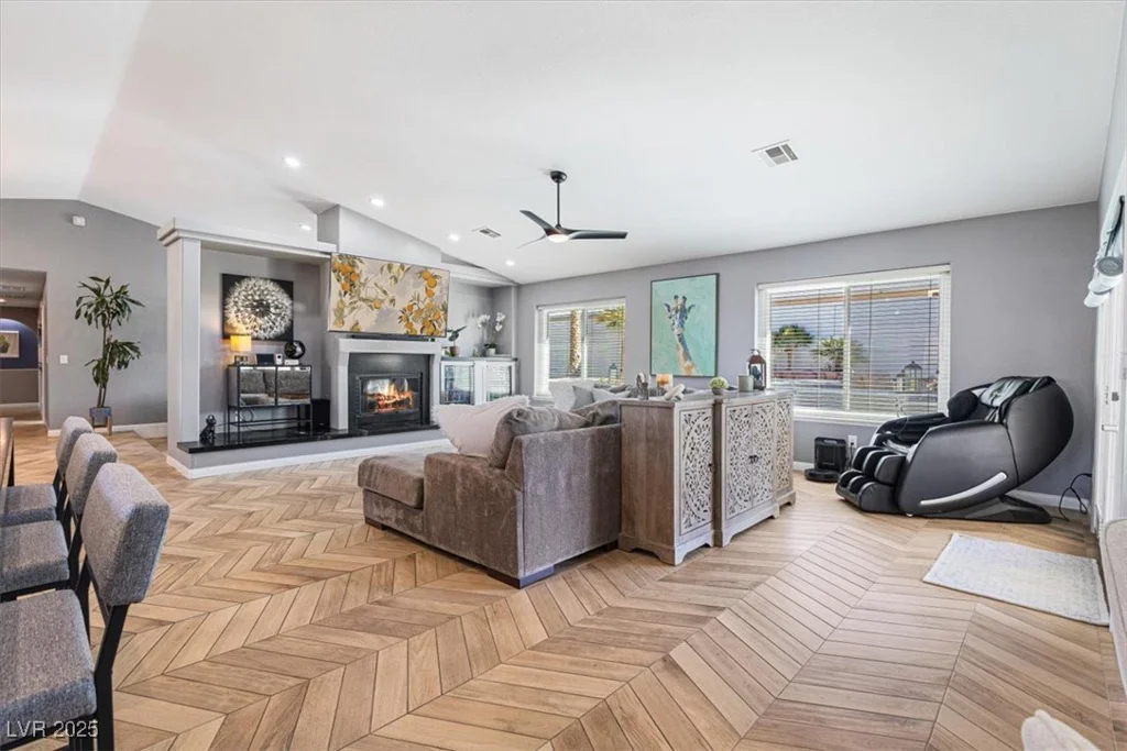 321 Middleton, Henderson, NV 89015