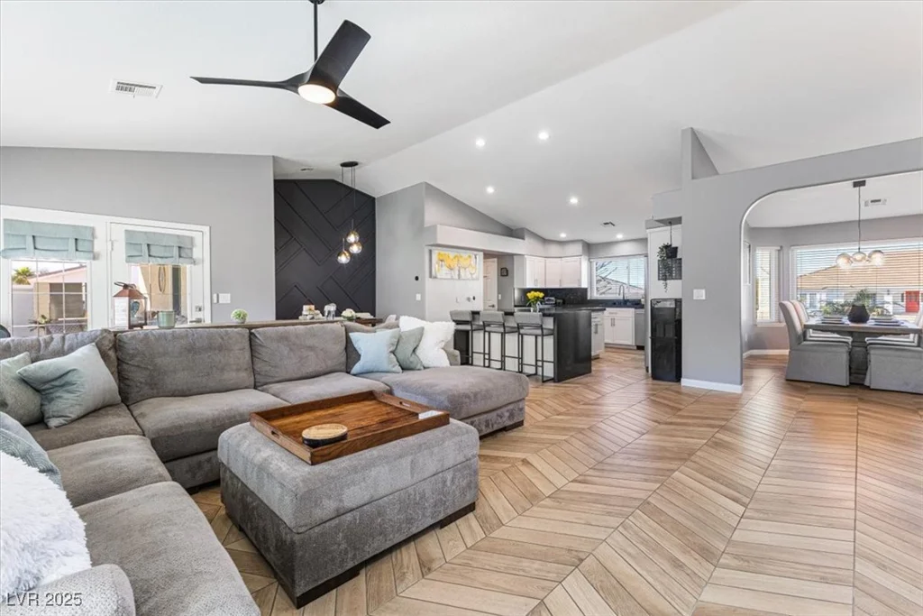 321 Middleton, Henderson, NV 89015