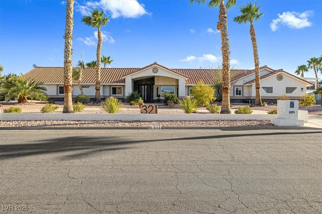 321 Middleton, Henderson, NV 89015