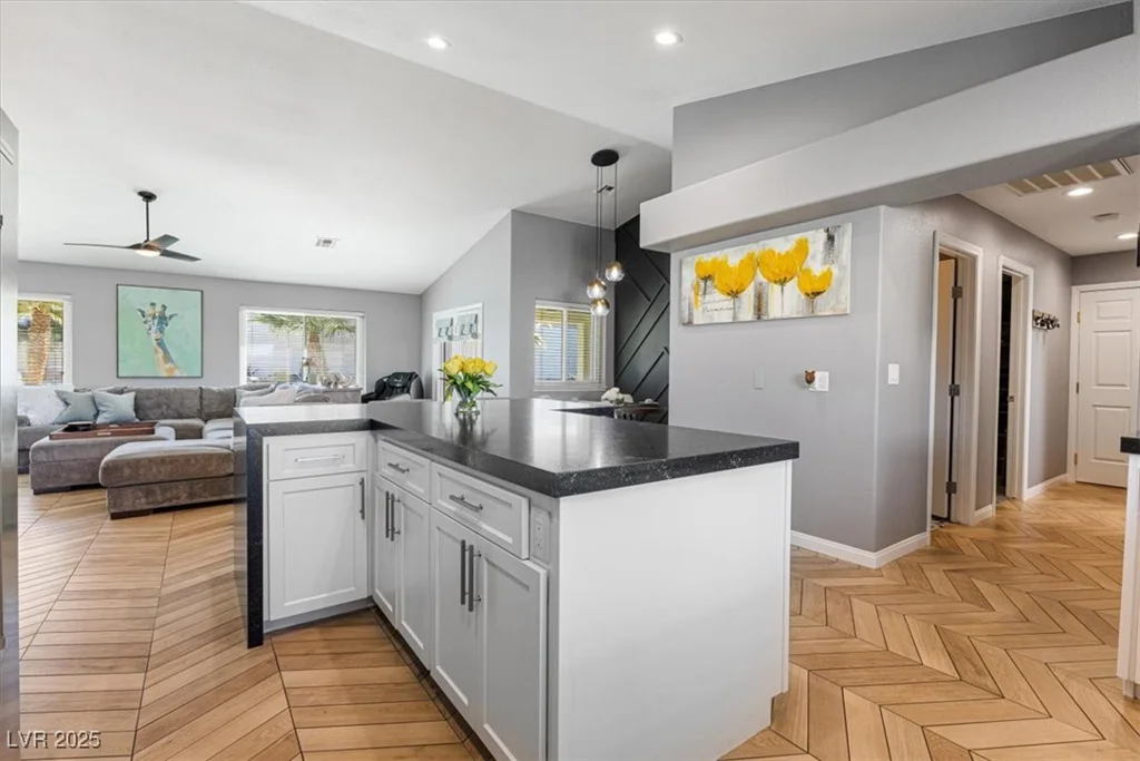 321 Middleton, Henderson, NV 89015