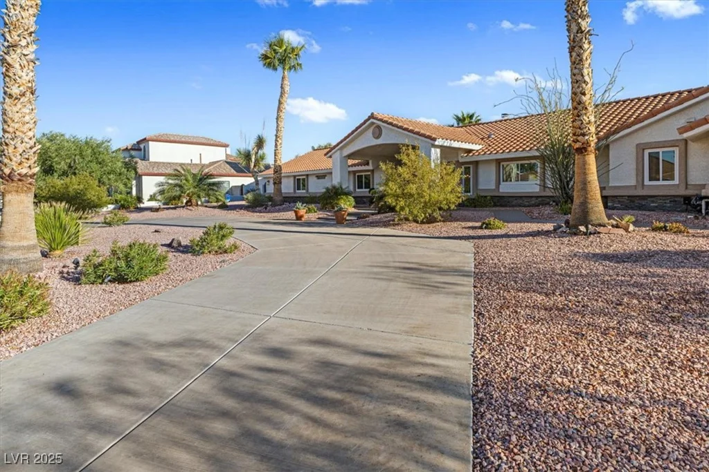 321 Middleton, Henderson, NV 89015