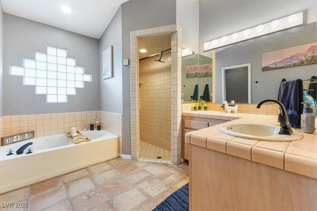 321 Middleton, Henderson, NV 89015