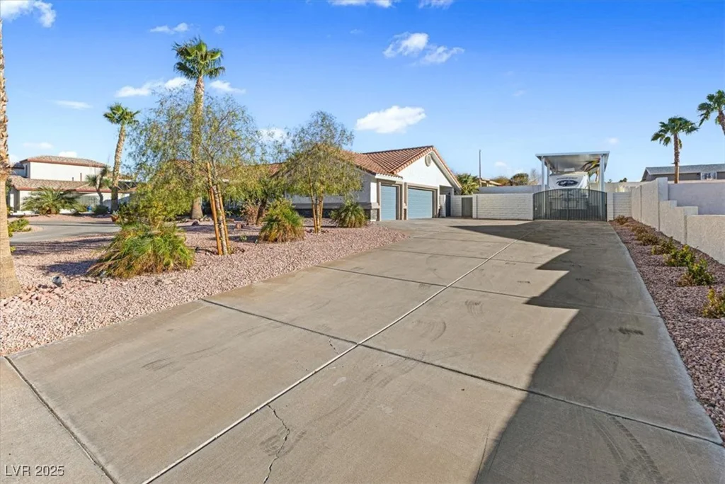 321 Middleton, Henderson, NV 89015