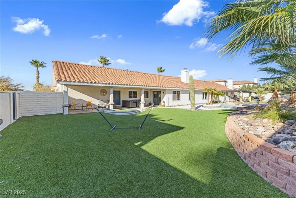 321 Middleton, Henderson, NV 89015