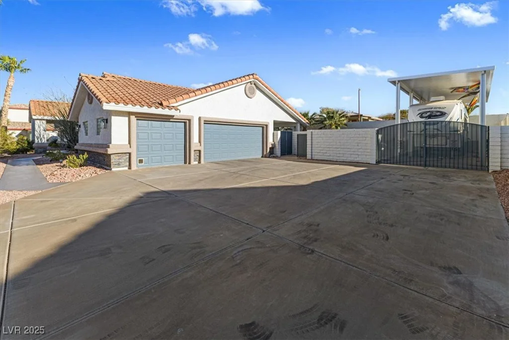 321 Middleton, Henderson, NV 89015