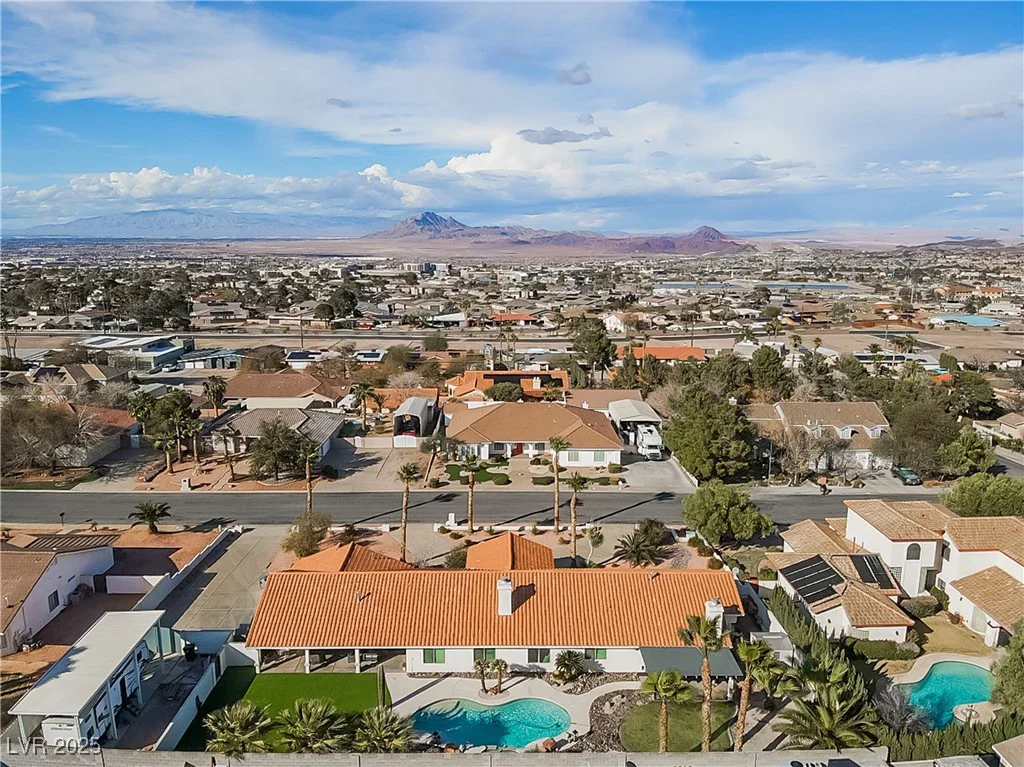 321 Middleton, Henderson, NV 89015