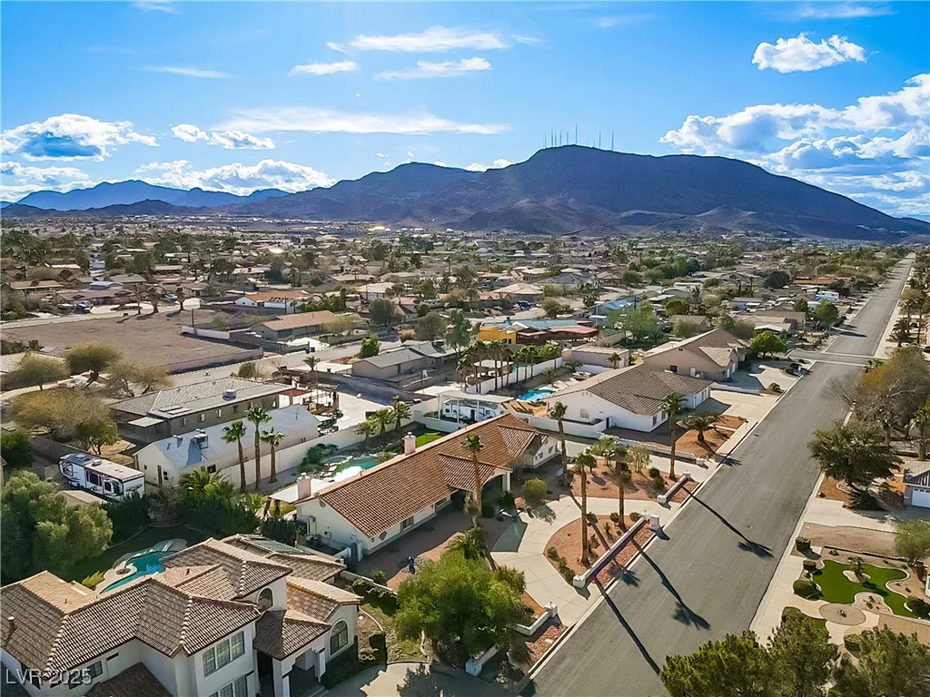 321 Middleton, Henderson, NV 89015