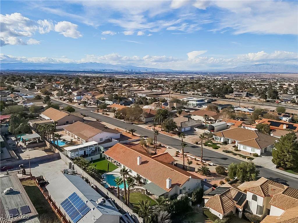 321 Middleton, Henderson, NV 89015