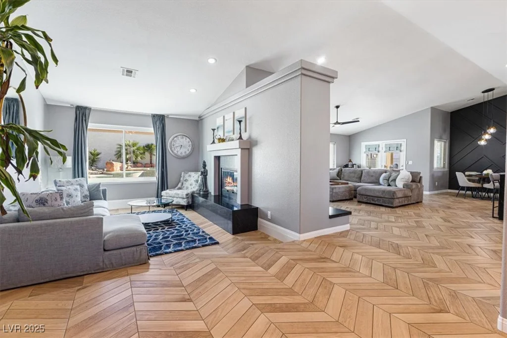 321 Middleton, Henderson, NV 89015