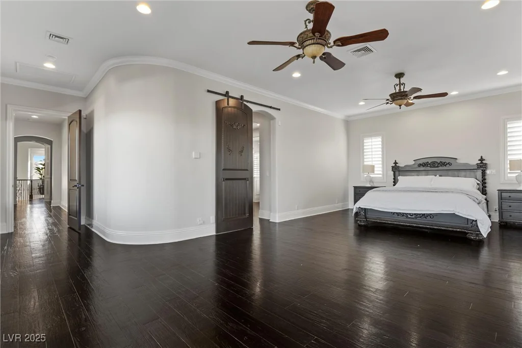 10000 Cresent Mesa, Las Vegas, NV 89145