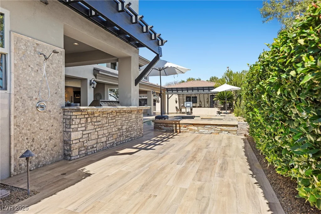 10000 Cresent Mesa, Las Vegas, NV 89145