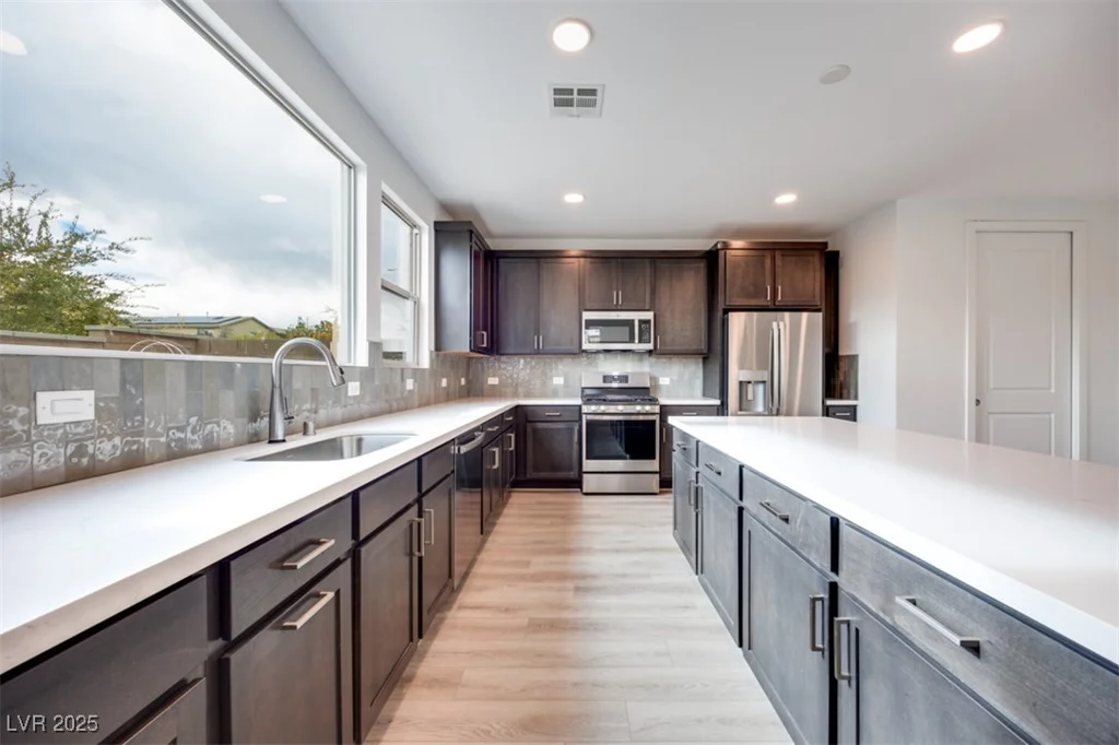 1225 Crimson Sunbird, North Las Vegas, NV 89084