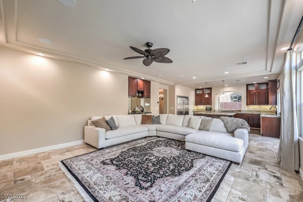 6780 Cougar, Las Vegas, NV 89139