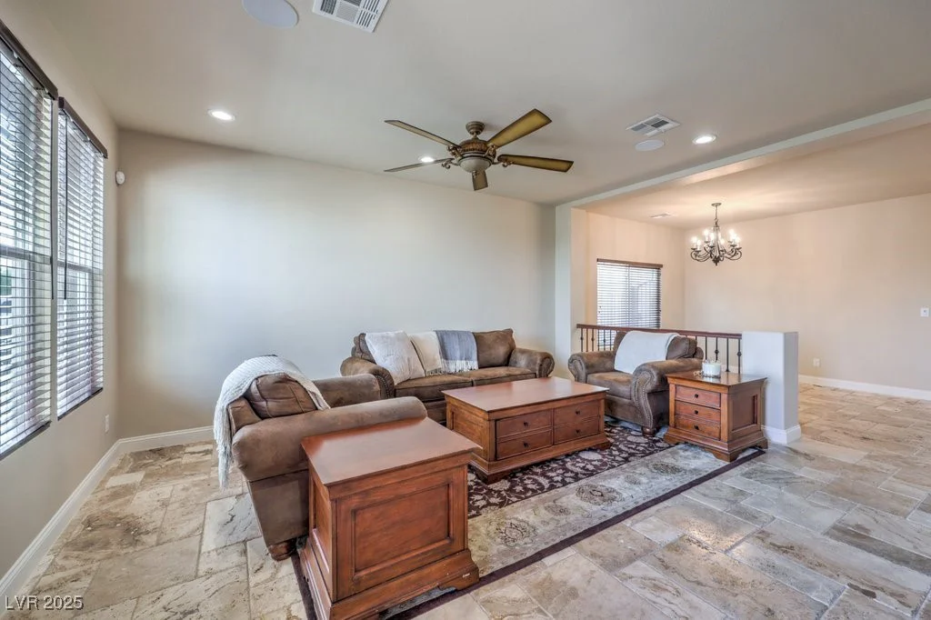6780 Cougar, Las Vegas, NV 89139