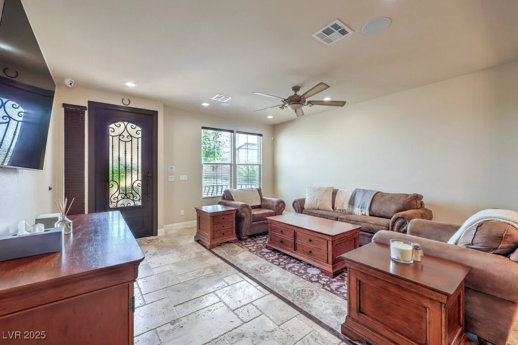 6780 Cougar, Las Vegas, NV 89139