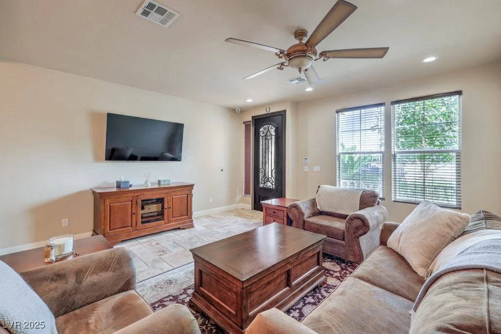 6780 Cougar, Las Vegas, NV 89139