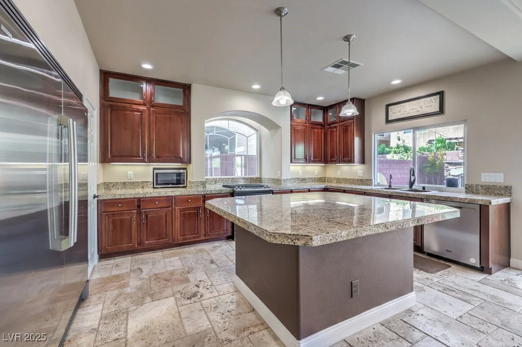 6780 Cougar, Las Vegas, NV 89139