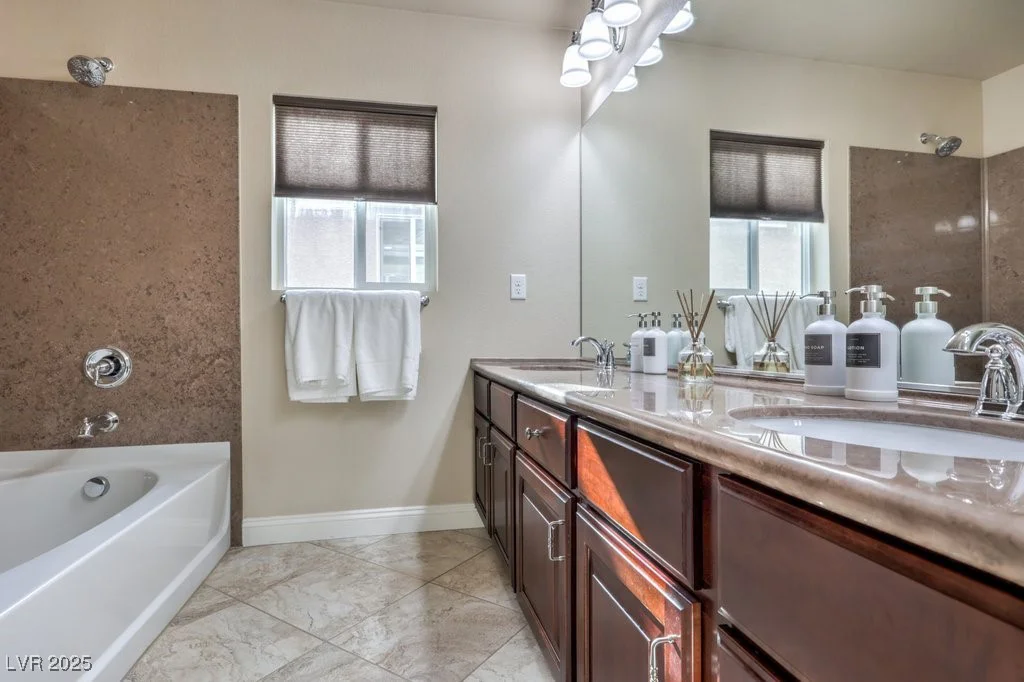 6780 Cougar, Las Vegas, NV 89139