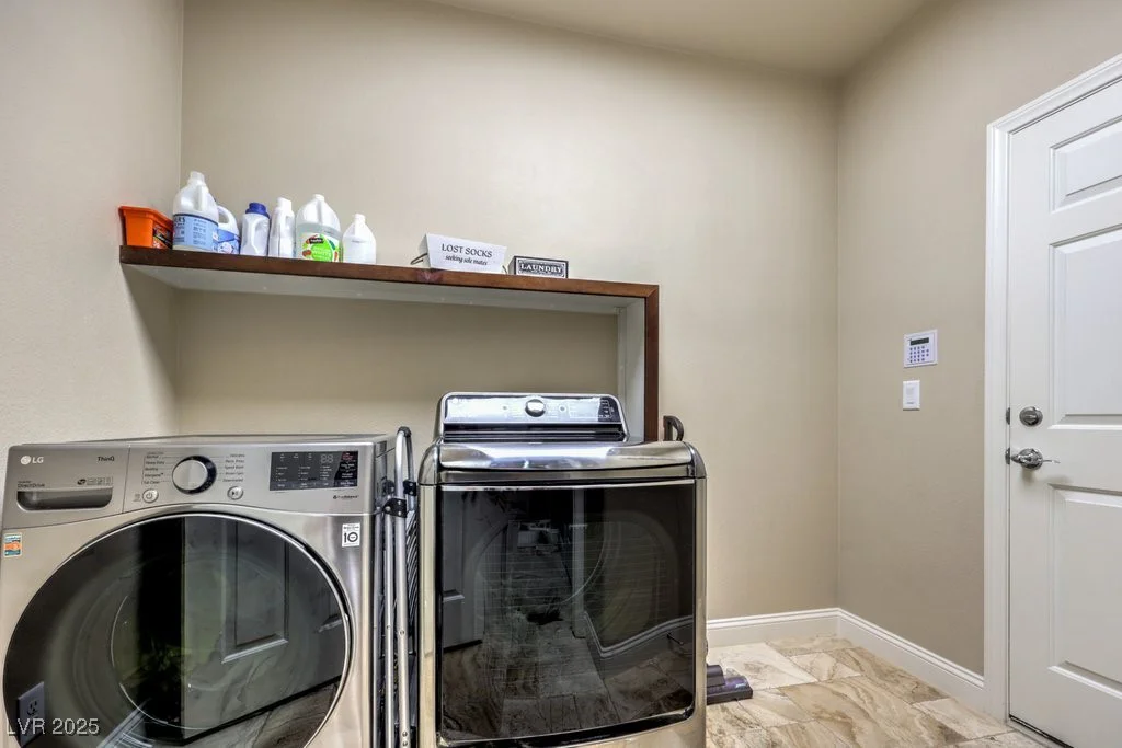 6780 Cougar, Las Vegas, NV 89139