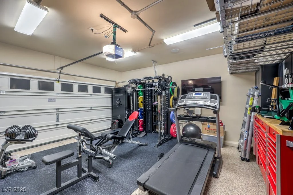 6780 Cougar, Las Vegas, NV 89139