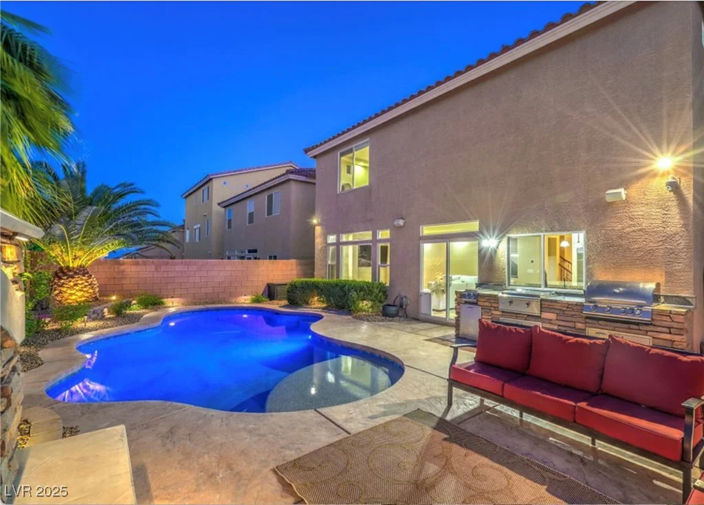 6780 Cougar, Las Vegas, NV 89139