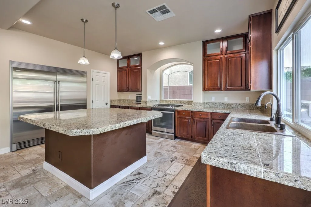6780 Cougar, Las Vegas, NV 89139