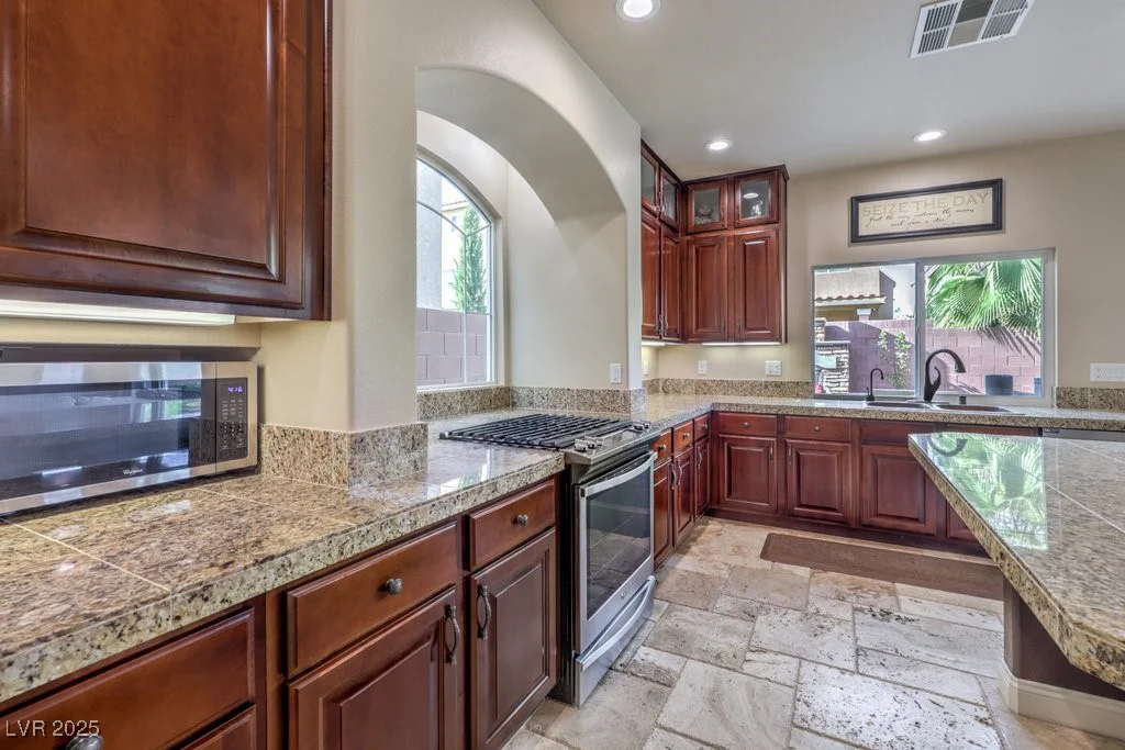 6780 Cougar, Las Vegas, NV 89139