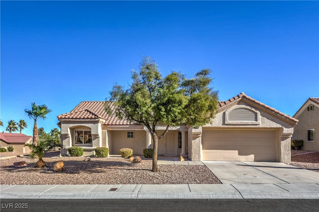 2816 Bent Tree, Las Vegas, NV 89134