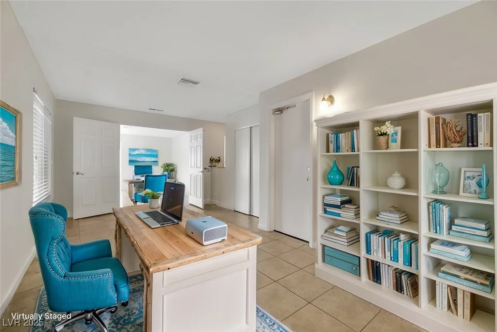 4642 Via San Rafael, Las Vegas, NV 89103
