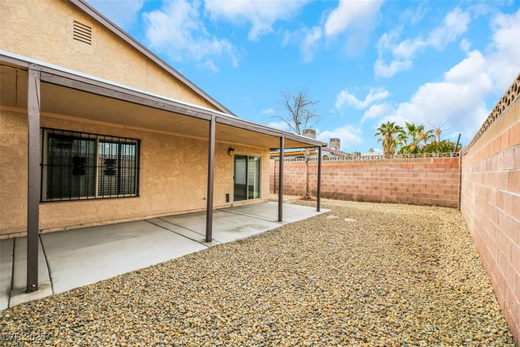 4642 Via San Rafael, Las Vegas, NV 89103