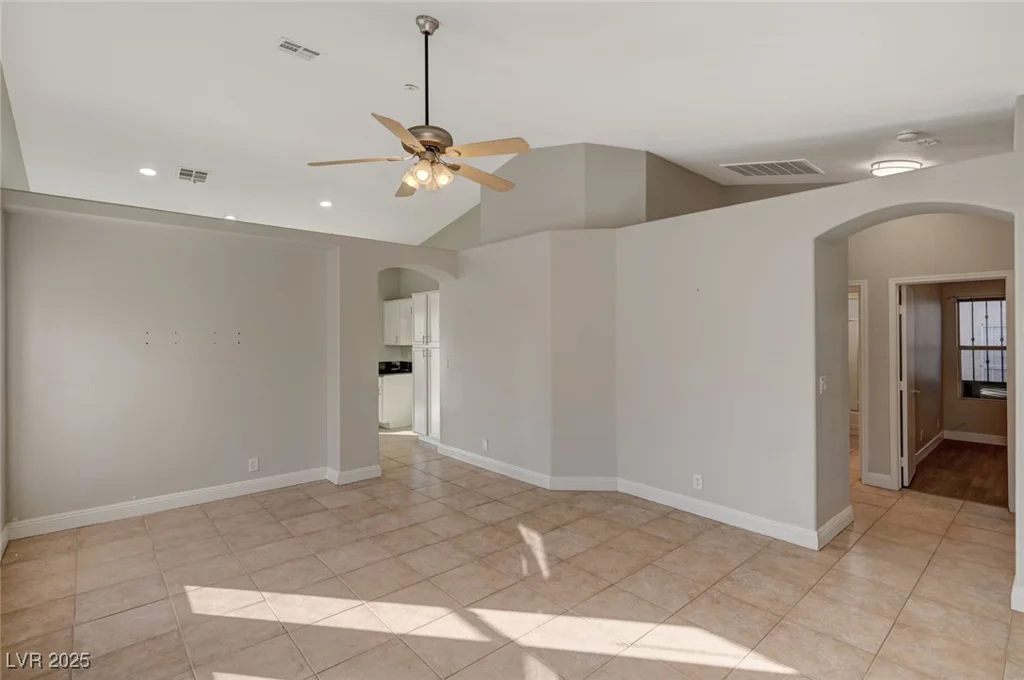 2177 Bridle Wreath, Las Vegas, NV 89156