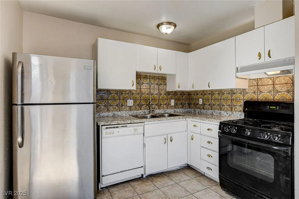 4721 Via Renaldo, Las Vegas, NV 89103