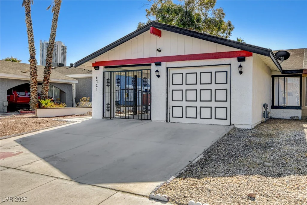 4721 Via Renaldo, Las Vegas, NV 89103