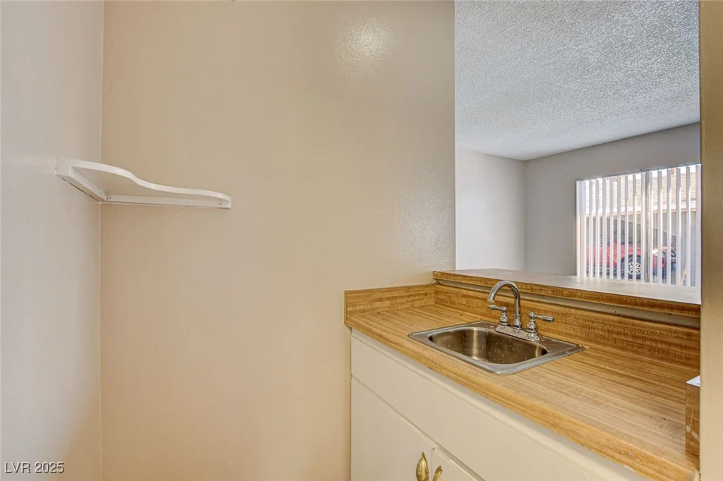 4721 Via Renaldo, Las Vegas, NV 89103