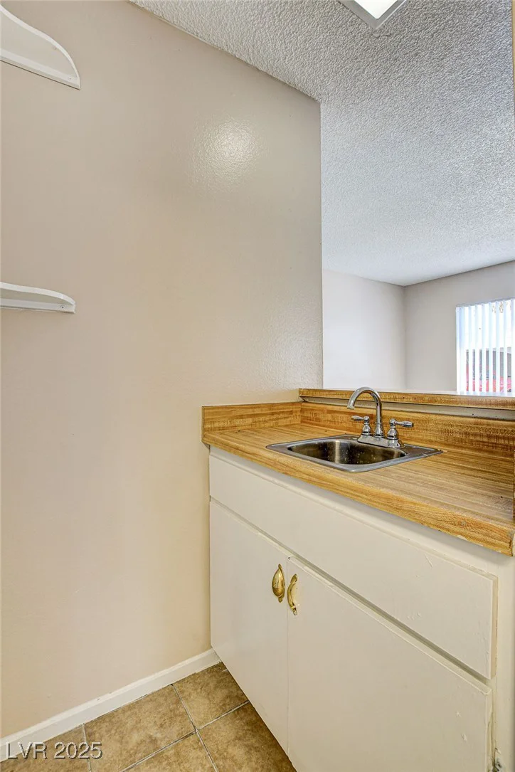 4721 Via Renaldo, Las Vegas, NV 89103