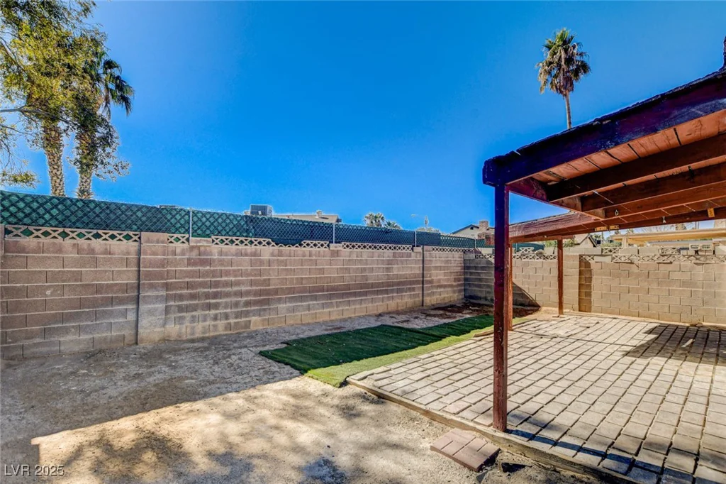 4721 Via Renaldo, Las Vegas, NV 89103