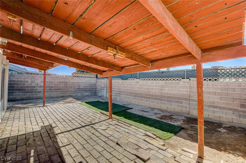 4721 Via Renaldo, Las Vegas, NV 89103