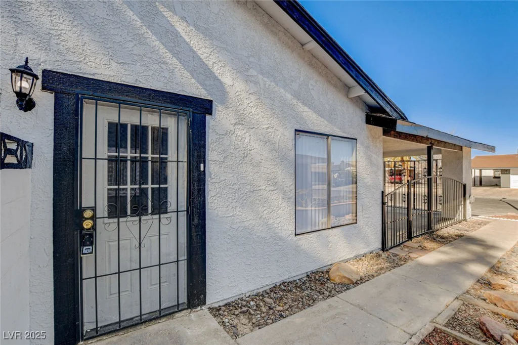 4721 Via Renaldo, Las Vegas, NV 89103