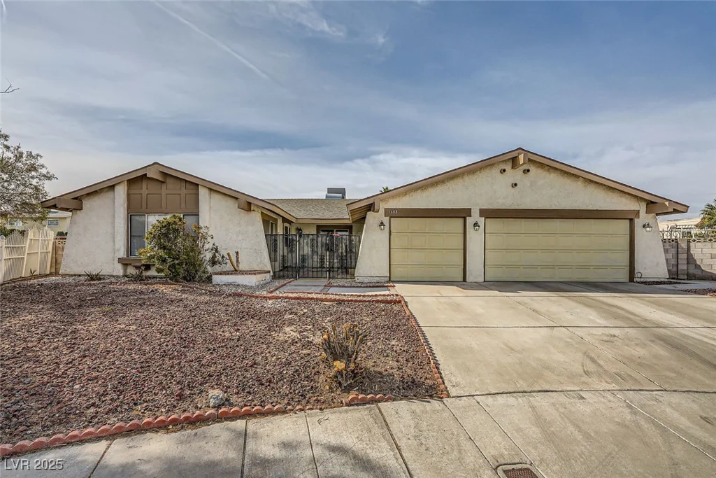 1688 Crest, Las Vegas, NV 89119