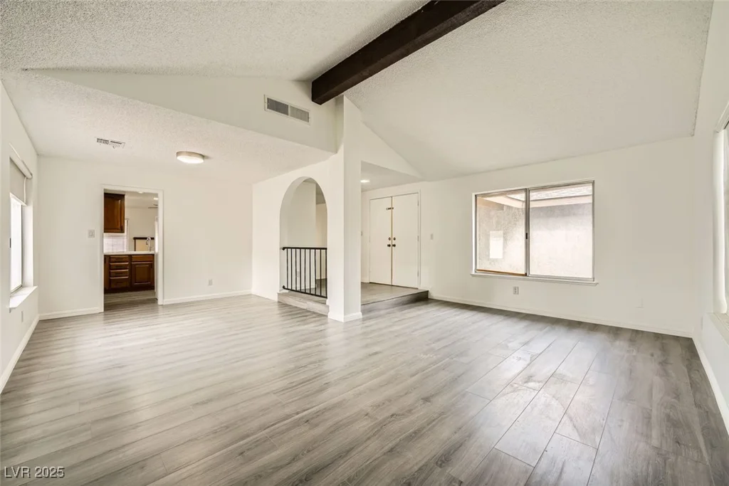 1688 Crest, Las Vegas, NV 89119