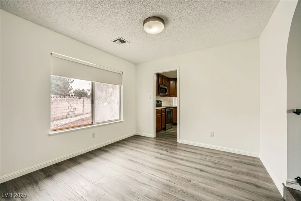 1688 Crest, Las Vegas, NV 89119