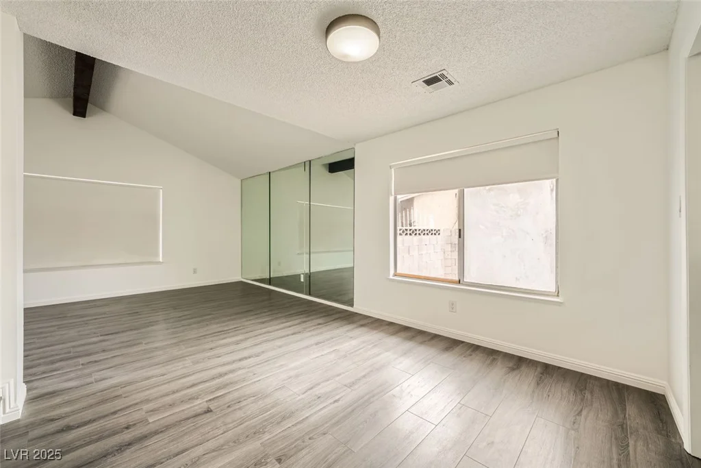 1688 Crest, Las Vegas, NV 89119