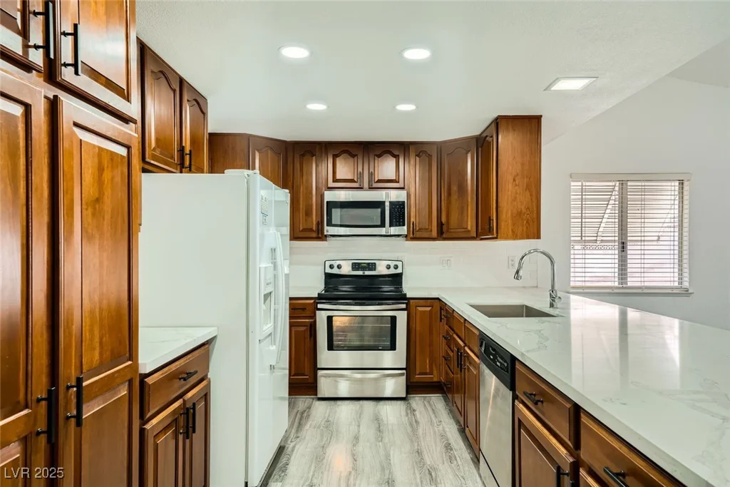 1688 Crest, Las Vegas, NV 89119