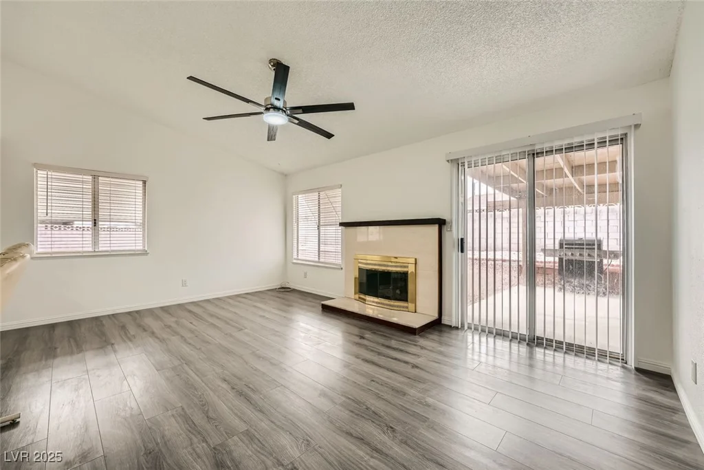 1688 Crest, Las Vegas, NV 89119
