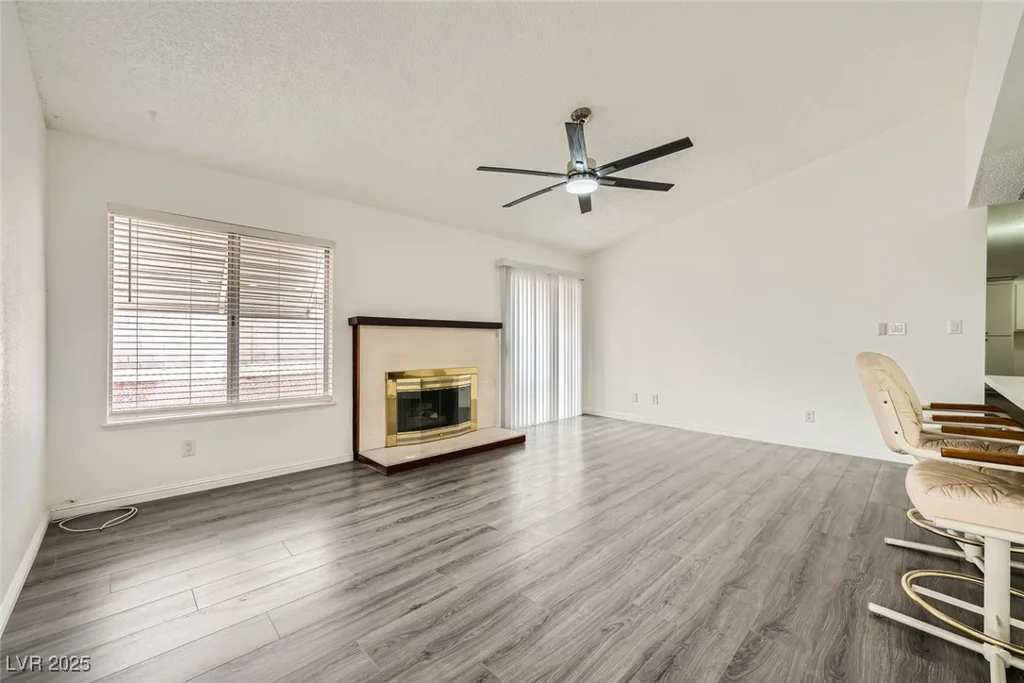 1688 Crest, Las Vegas, NV 89119